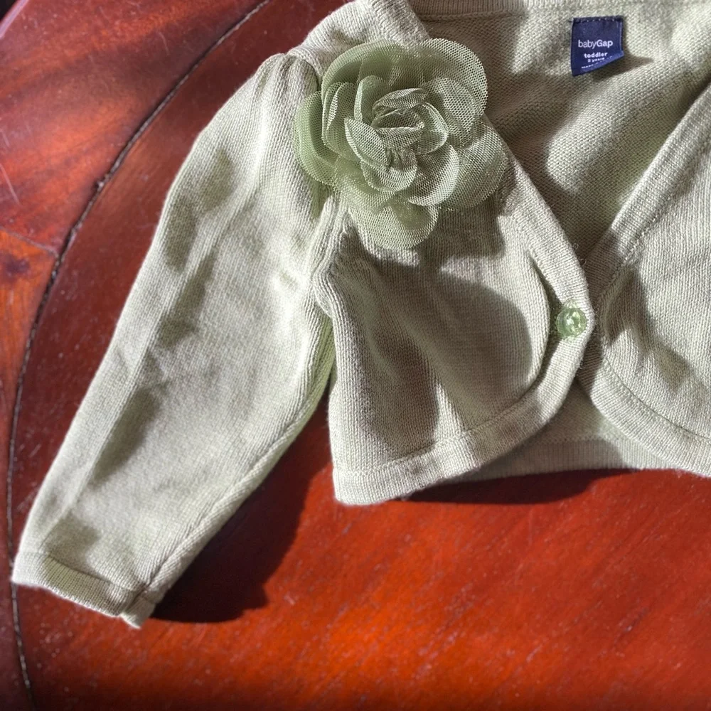 🧩 3/$20 Gap Green Shrug Sweater Size 2T